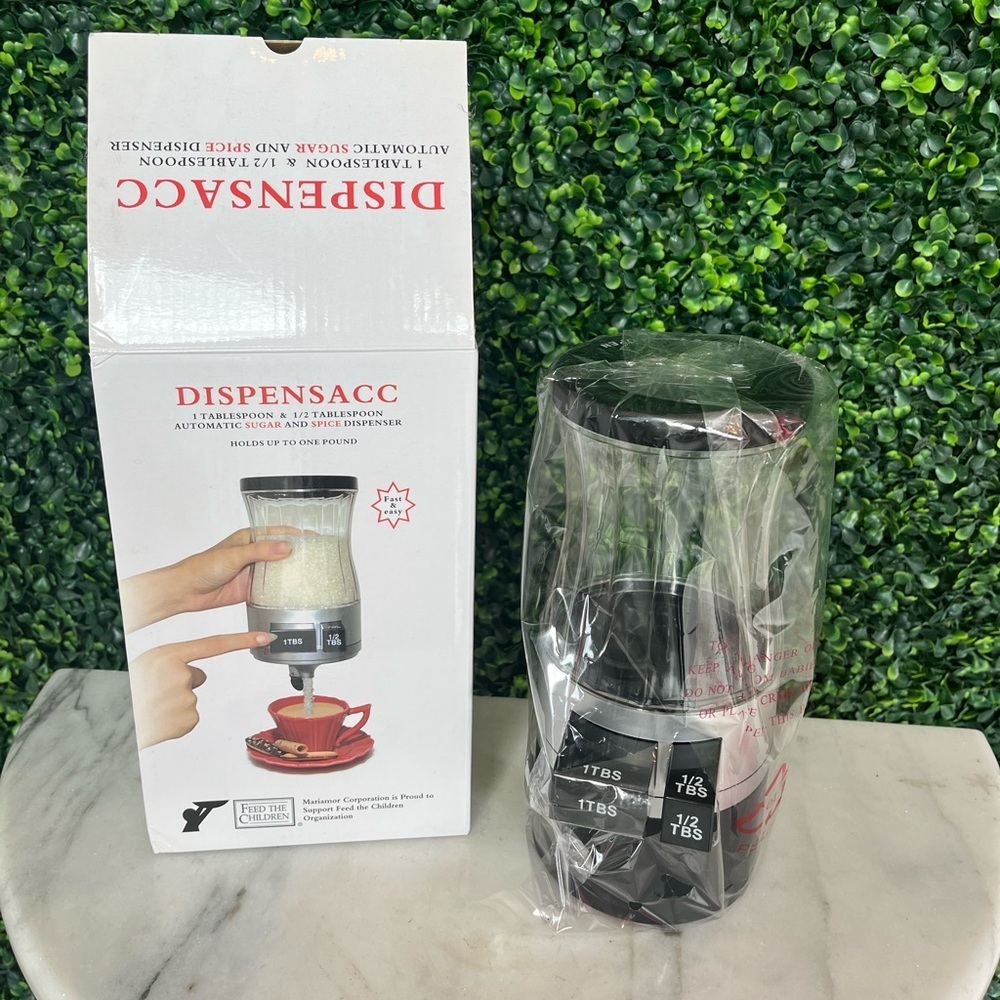 Sugar/spice dispenser- 1 tablespoon and 1/2 tablespoon